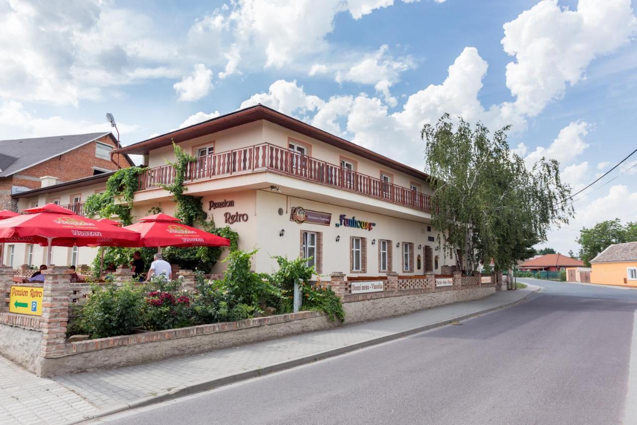 Retro Vrbovec Hotel Kültér fotó